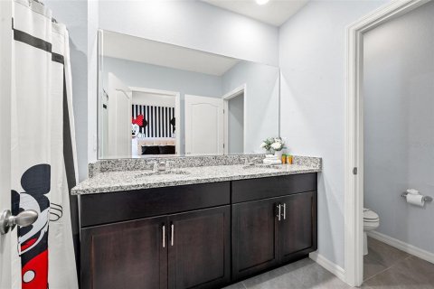 Casa en venta en Davenport, Florida, 6 dormitorios, 303.23 m2 № 2322866 - foto 21