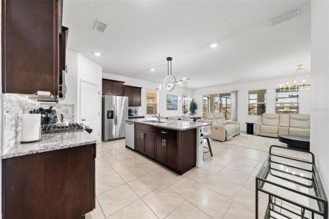 Casa en venta en Davenport, Florida, 6 dormitorios, 303.23 m2 № 2322866 - foto 2