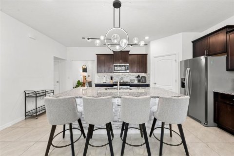 Casa en venta en Davenport, Florida, 6 dormitorios, 303.23 m2 № 2322866 - foto 5