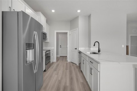 House in Lake Alfred, Florida 4 bedrooms, 203.83 sq.m. № 2122109 - photo 7
