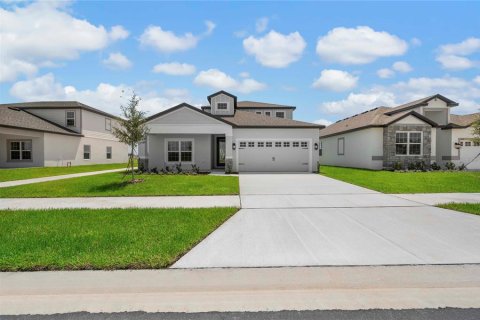 House in Lake Alfred, Florida 4 bedrooms, 203.83 sq.m. № 2122109 - photo 2