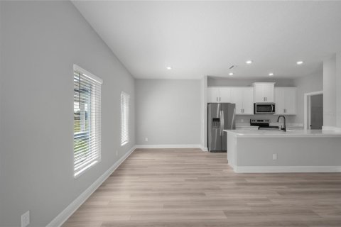 House in Lake Alfred, Florida 4 bedrooms, 203.83 sq.m. № 2122109 - photo 8