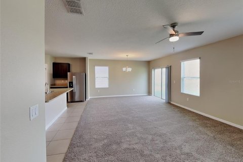 Casa en alquiler en Davenport, Florida, 4 dormitorios, 166.11 m2 № 1873861 - foto 3