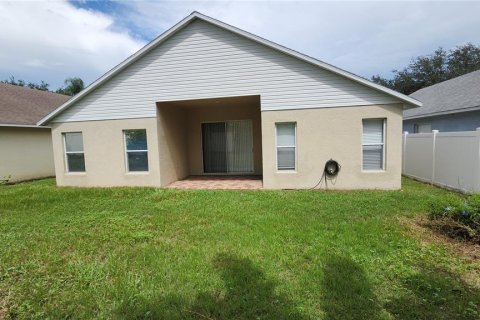 House in Valrico, Florida 4 bedrooms, 176.24 sq.m. № 2377795 - photo 18