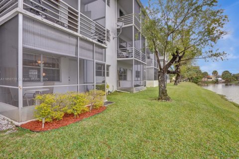 Condominio en venta en Lauderhill, Florida, 1 dormitorio, 67.82 m2 № 1856897 - foto 19