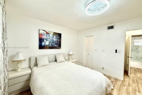 Condominio en venta en Lauderhill, Florida, 1 dormitorio, 67.82 m2 № 1856897 - foto 8