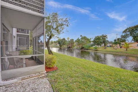 Condominio en venta en Lauderhill, Florida, 1 dormitorio, 67.82 m2 № 1856897 - foto 18