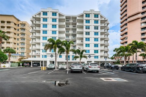 Copropriété à vendre à Clearwater, Floride: 3 chambres, 216.28 m2 № 1597769 - photo 12
