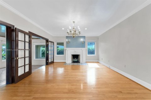 Casa en alquiler en Coral Gables, Florida, 4 dormitorios, 216.74 m2 № 1969095 - foto 6