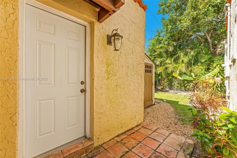 Casa en alquiler en Coral Gables, Florida, 4 dormitorios, 216.74 m2 № 1969095 - foto 26