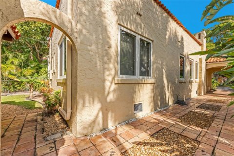 Casa en alquiler en Coral Gables, Florida, 4 dormitorios, 216.74 m2 № 1969095 - foto 23