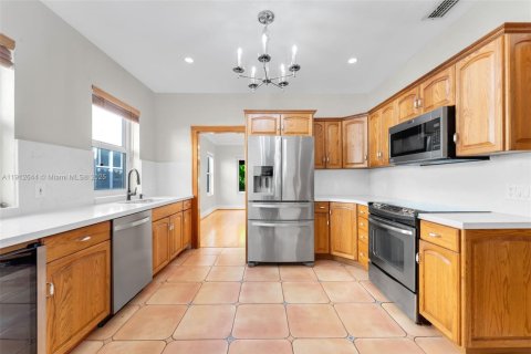 Casa en alquiler en Coral Gables, Florida, 4 dormitorios, 216.74 m2 № 1969095 - foto 12