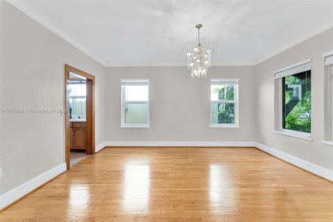 Casa en alquiler en Coral Gables, Florida, 4 dormitorios, 216.74 m2 № 1969095 - foto 9