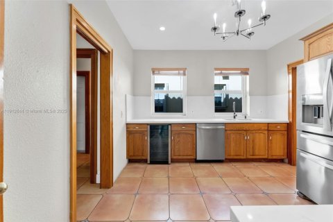 Casa en alquiler en Coral Gables, Florida, 4 dormitorios, 216.74 m2 № 1969095 - foto 13