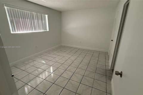 Apartment in Miami, Florida 2 bedrooms, 78.04 sq.m. № 1897595 - photo 12
