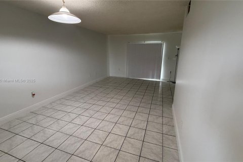 Apartment in Miami, Florida 2 bedrooms, 78.04 sq.m. № 1897595 - photo 6