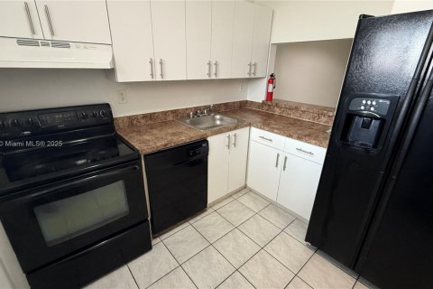 Apartment in Miami, Florida 2 bedrooms, 78.04 sq.m. № 1897595 - photo 4