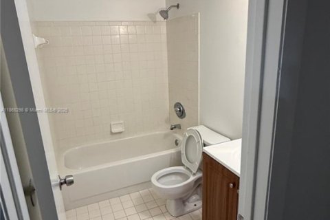 Apartment in Miami, Florida 2 bedrooms, 78.04 sq.m. № 1897595 - photo 17