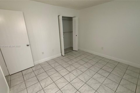 Apartment in Miami, Florida 2 bedrooms, 78.04 sq.m. № 1897595 - photo 10