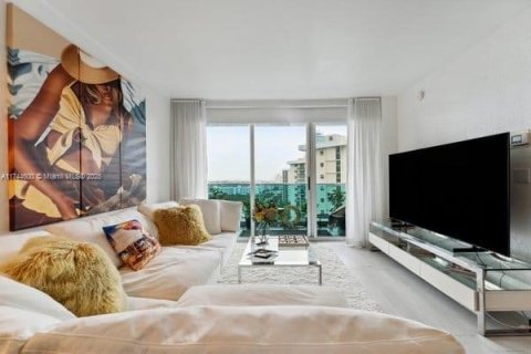 Condo in Hollywood, Florida, 1 bedroom  № 1727359 - photo 3