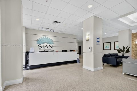 Condo in Hollywood, Florida, 1 bedroom  № 1727359 - photo 22