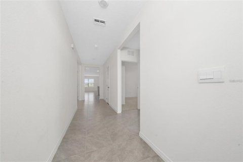 Villa ou maison à vendre à Davenport, Floride: 4 chambres, 173.45 m2 № 2147659 - photo 4