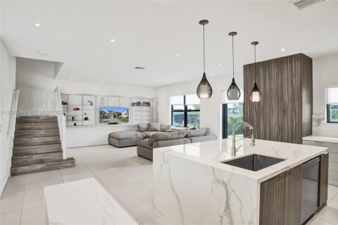 Villa ou maison à vendre à Miami, Floride: 3 chambres, 197.32 m2 № 2340522 - photo 7