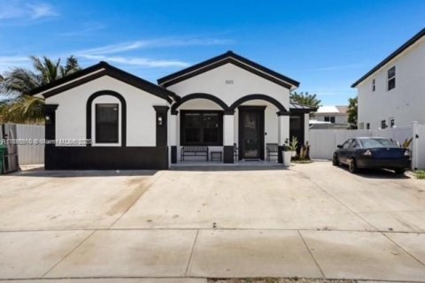 Villa ou maison à vendre à Homestead, Floride: 4 chambres, 164.53 m2 № 1947954 - photo 3