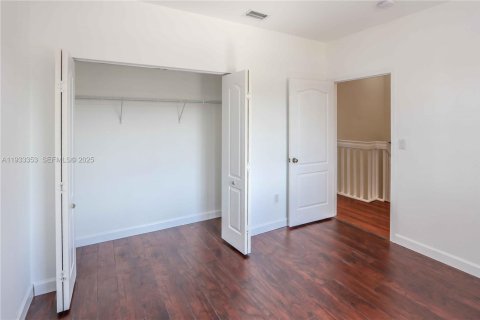 Купить таунхаус в Майами, Флорида 3 спальни, 155.89м2, № 1992881 - фото 23