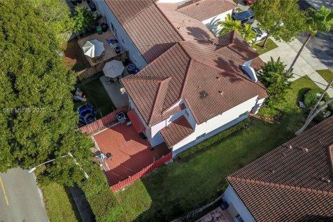 Купить таунхаус в Майами, Флорида 3 спальни, 155.89м2, № 1992881 - фото 30