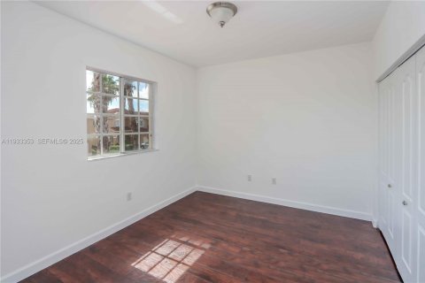 Купить таунхаус в Майами, Флорида 3 спальни, 155.89м2, № 1992881 - фото 22