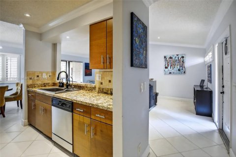 Townhouse in Plantation, Florida 2 bedrooms, 105.72 sq.m. № 1850485 - photo 10