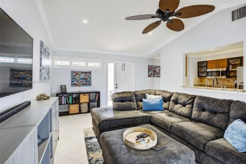 Townhouse in Plantation, Florida 2 bedrooms, 105.72 sq.m. № 1850485 - photo 4