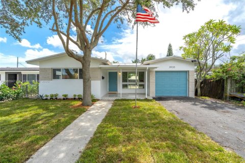 Villa ou maison à vendre à Hollywood, Floride: 3 chambres, 144.74 m2 № 1926364 - photo 1