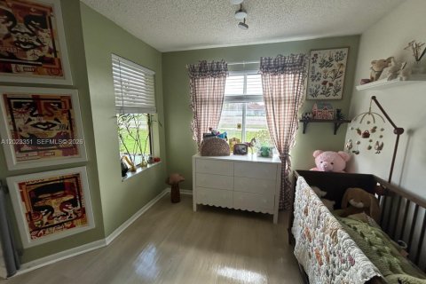 Condo in Coral Springs, Florida, 1 bedroom № 2257161 - photo 24
