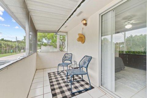 Condo in Delray Beach, Florida, 1 bedroom  № 1995997 - photo 21