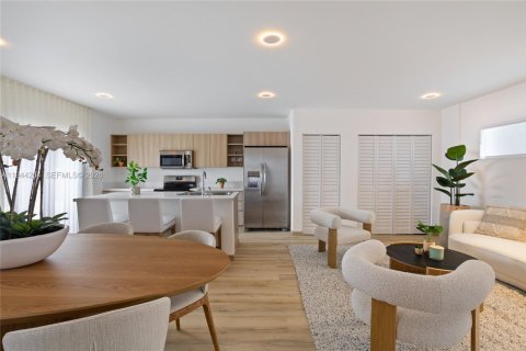 Adosado en venta en Florida City, Florida, 3 dormitorios, 161.28 m2 № 2000700 - foto 2