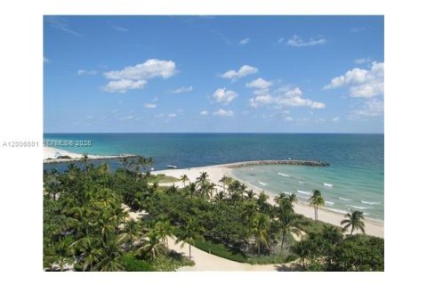 Copropriété à louer à Bal Harbour, Floride: 2 chambres, 98.1 m2 № 2145684 - photo 21