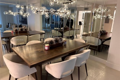 Copropriété à louer à Bal Harbour, Floride: 2 chambres, 98.1 m2 № 2145684 - photo 10