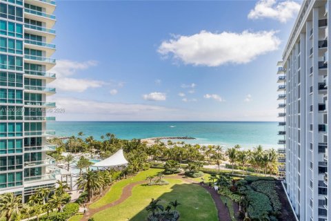 Copropriété à louer à Bal Harbour, Floride: 2 chambres, 98.1 m2 № 2145684 - photo 2