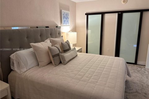 Copropriété à louer à Bal Harbour, Floride: 2 chambres, 98.1 m2 № 2145684 - photo 15