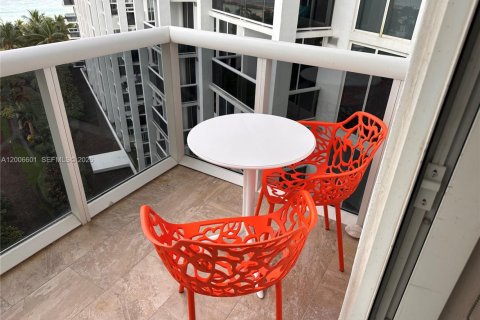 Copropriété à louer à Bal Harbour, Floride: 2 chambres, 98.1 m2 № 2145684 - photo 4