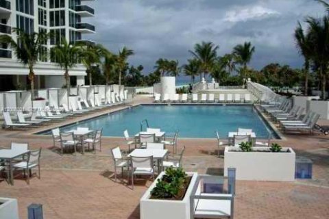 Copropriété à louer à Bal Harbour, Floride: 2 chambres, 98.1 m2 № 2145684 - photo 23