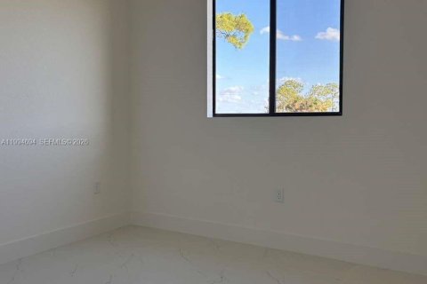 House in LaBelle, Florida 3 bedrooms, 145.95 sq.m. № 2068120 - photo 23