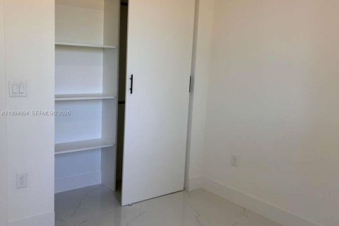 House in LaBelle, Florida 3 bedrooms, 145.95 sq.m. № 2068120 - photo 20