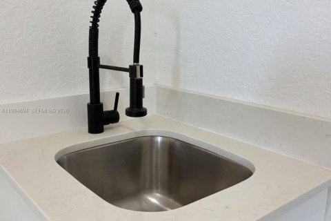 House in LaBelle, Florida 3 bedrooms, 145.95 sq.m. № 2068120 - photo 26