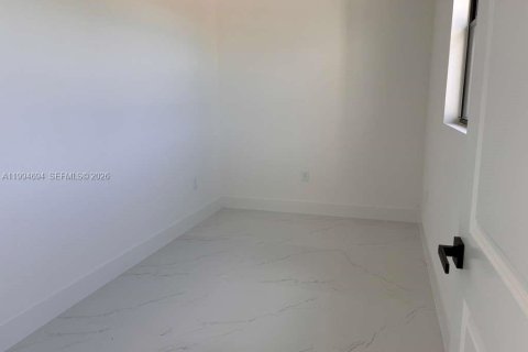 House in LaBelle, Florida 3 bedrooms, 145.95 sq.m. № 2068120 - photo 3