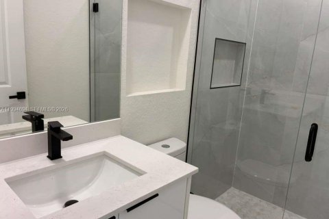 House in LaBelle, Florida 3 bedrooms, 145.95 sq.m. № 2068120 - photo 21