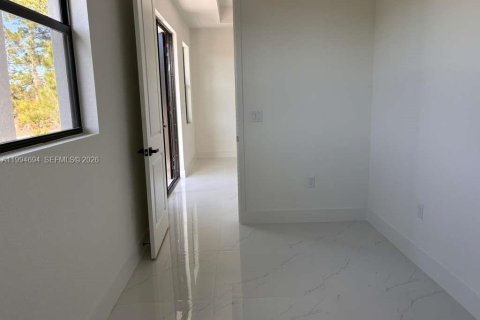 House in LaBelle, Florida 3 bedrooms, 145.95 sq.m. № 2068120 - photo 4