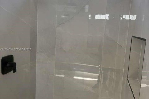 House in LaBelle, Florida 3 bedrooms, 145.95 sq.m. № 2068120 - photo 15